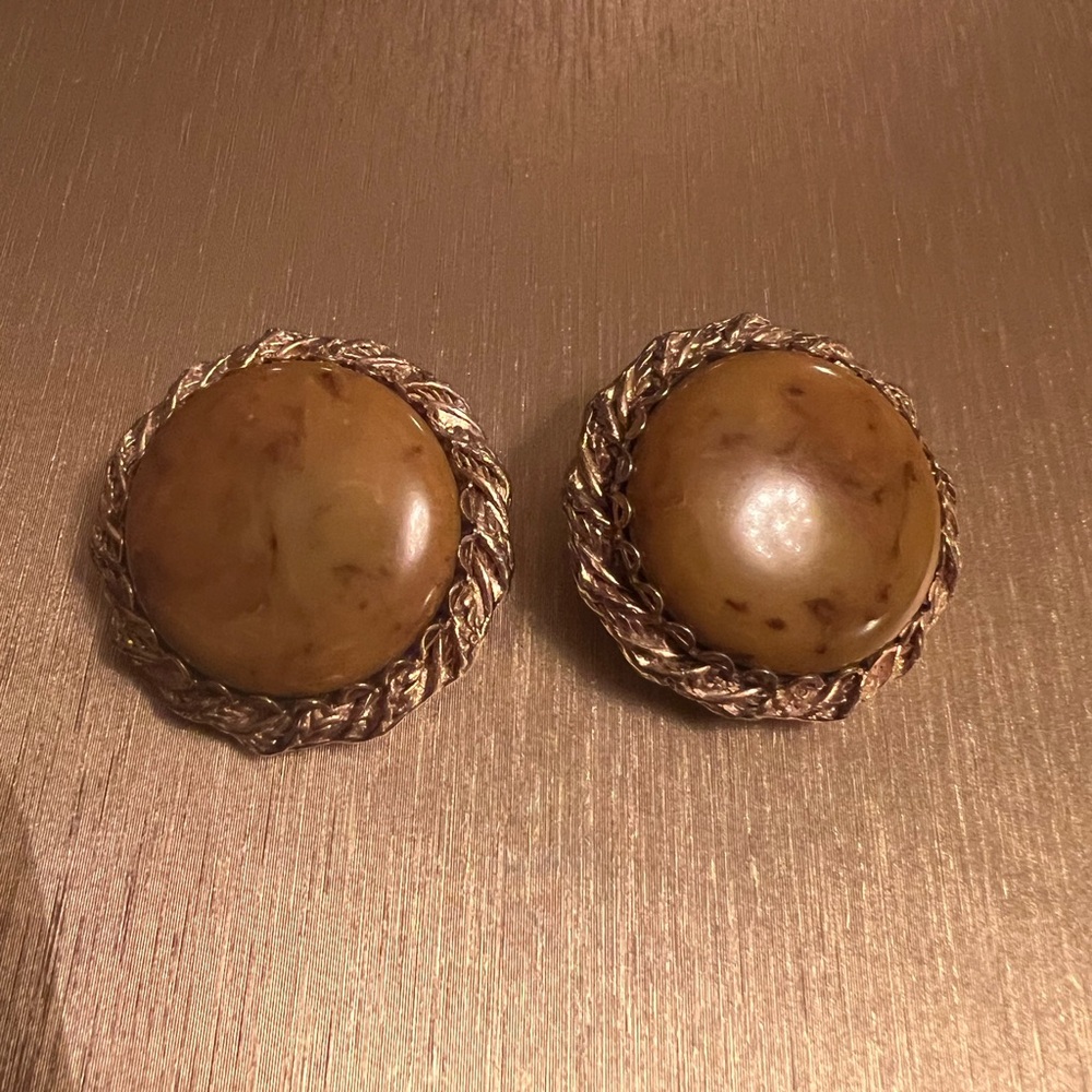 Elegant Bakelite Clip On Gold and Brown Earrings